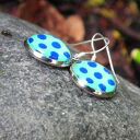 ŚLICZNE KOLCZYKI ZE SZKŁEM ARTYSTYCZNYM ''MARINE DOTS''
