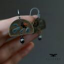 Kolczyki Gray Flowers & Onyx - ręcznie robione emaliowane kwiaty z onyksowymi kulkami