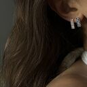 Srebrne kolczyki prostokąty z czarnymi kryształami Gavbari