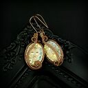 Kolczyki z żywicy - lekkie i błyszczące w technice wire wrapping