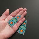 Kolczyki z frędzlami z koralików - turkusowe, akcenty złota, styl boho