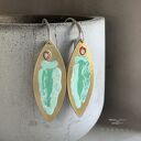 Kolczyki Celadon Fish & Red Eye Accent
