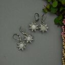 Małe kolczyki słoneczka kamień księżycowy wire wrapping gwiazdki