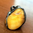 Oryginalne kolczyki z bursztynów bałtyckich mlecznego i koniakowego Prezent z klasą