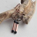 Kolczyki z kutej, oksydowanej miedzi i onyksu /1/