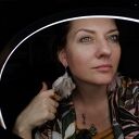 Kolczyki z pudrowych piór - lekkie frędzle w stylu folk boho na ślub