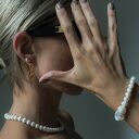 Złote kolczyki małe gniecione koła