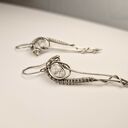 Długie srebrne kolczyki z kryształem - lekkie, eleganckie, ręcznie robiona biżuteria