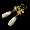 Smukłe kolczyki z perłami w kwiatach c1332