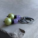 <h1>Kolczyki Lavender & Pistachio - delikatna biżuteria handmade z jadeitem i szklanymi perłami</h1>