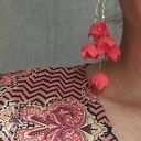 Kolczyki czerwone eleganckie kwiaty na łańcuszku niesamowicie zwracają uwagę polecam serdecznie