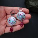 Kolczyki „Miętowe muchomorki z malinową kroplą jadeitu”