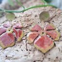 Mosiężne kolczyki w kształcie kwiatów