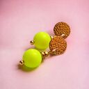 Swarovski pearls: neon yellow