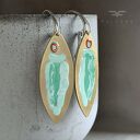Kolczyki Celadon Fish & Red Eye Accent z mosiądzu i srebra 925