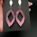 Wiszące Fioletowe Kolczyki z Koralików w Kształcie Łezki