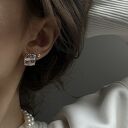 Kolczyki sztyfty z różowego złota i białymi perłami Swarovski Crystal 4 mm