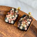 Czarne kolczyki, z prawdziwymi kwiatami