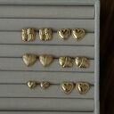 Złote kolczyki serca