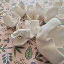 Klipsy długie białe kwiaty mogą być ślubne bardzo stylowe polecam zwracają uwagę duże leciutkie cudn