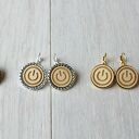 Drewniane kolczyki POWER BUTTON