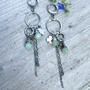 Chalcedon i koniczynka - srebrne kolczyki