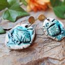 Duże ceramiczne kolczyki z motywem morskich muszli