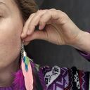 Kolczyki pióra boho kolorowe - lekkie i wykonane w pojedynczym egzemplarzu