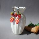 Długie kolczyki z truskawkami - letnia biżuteria handmade
