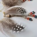 Kolczyki lekkie pióra boho i folk - Frida, które dodają lekkości stylizacji 