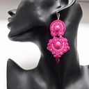 Kolczyki sutaszowe ręcznie haftowane Cold Pink