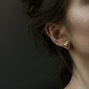 Złote kolczyki serca