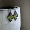 Kolczyki Little Flowers - bordo & green lime - ręcznie zdobione