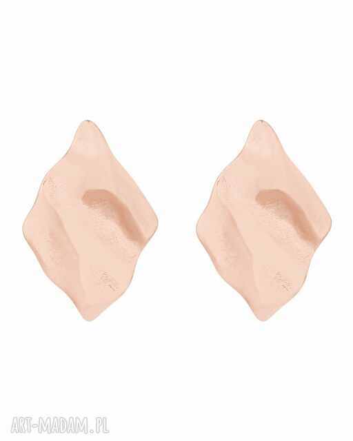 Kolczyki falowane romby z różowego złota