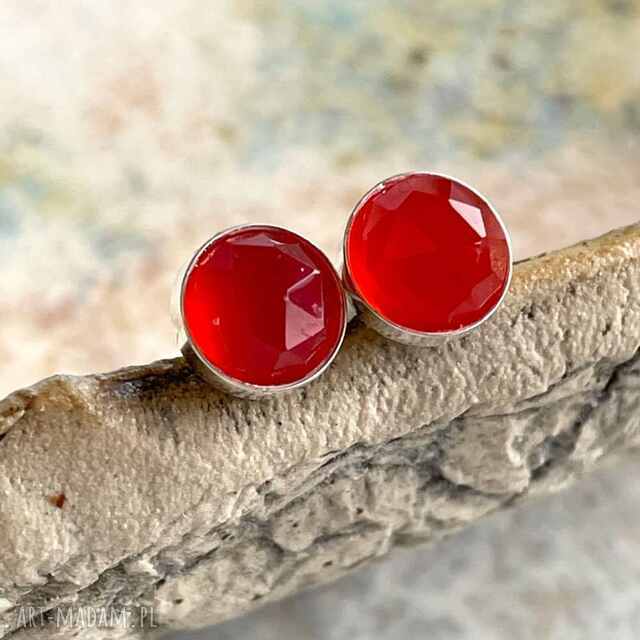 Drobne sztyfty z fasetowanym karneolem d160