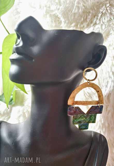 Mosiężne kolczyki malowane we wzory azteckie