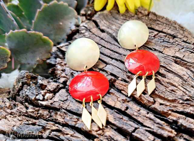 🌺 Kolekcja „Viva” Letnie mosiężne kolczyki z czerwonym elementem emaliowanym