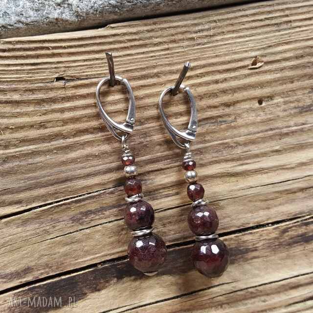 Kolczyki ze srebra z granatem