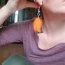 Ruda Klara trendy kolczyki lekkie pióra pomarańczowe