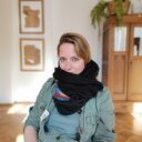 Czarny komin tuba z filcowanej wełny merynosów, owijany dwukrotnie - Folk Frida Etno Boho