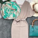 Elegancki komfortowy szal komin na wiosnę