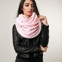 Pudrowy róż: ciepły, gruby komin handmade