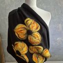 Super prezent na dzień mamy czarny filcowany wełniany miły i ciepły komin handmade, zdjęcie trochę p