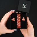 Red Chevron - jesienny zestaw biżuterii: bransoletka i kolczyki sztyfty