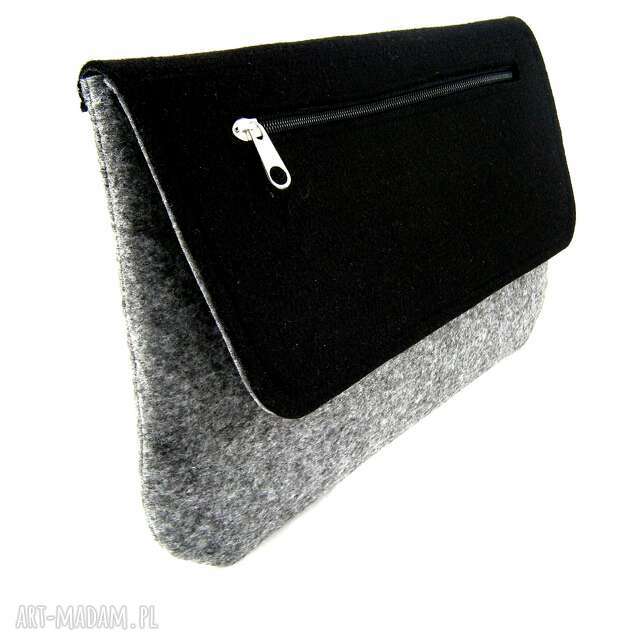 Black clutch