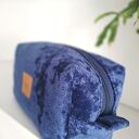 Kosmetyczka z puchatego weluru Granatowa