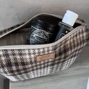 Ręcznie szyta kosmetyczka w klasyczną kratę - elegancki styl vintage