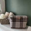 Ręcznie szyta kosmetyczka w klasyczną kratę - elegancki styl vintage