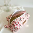 Truskawkowa kosmetyczka handmade dla niej - organizer do torebki i na podróż