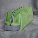 zielono-szara pikowana kosmetyczka M